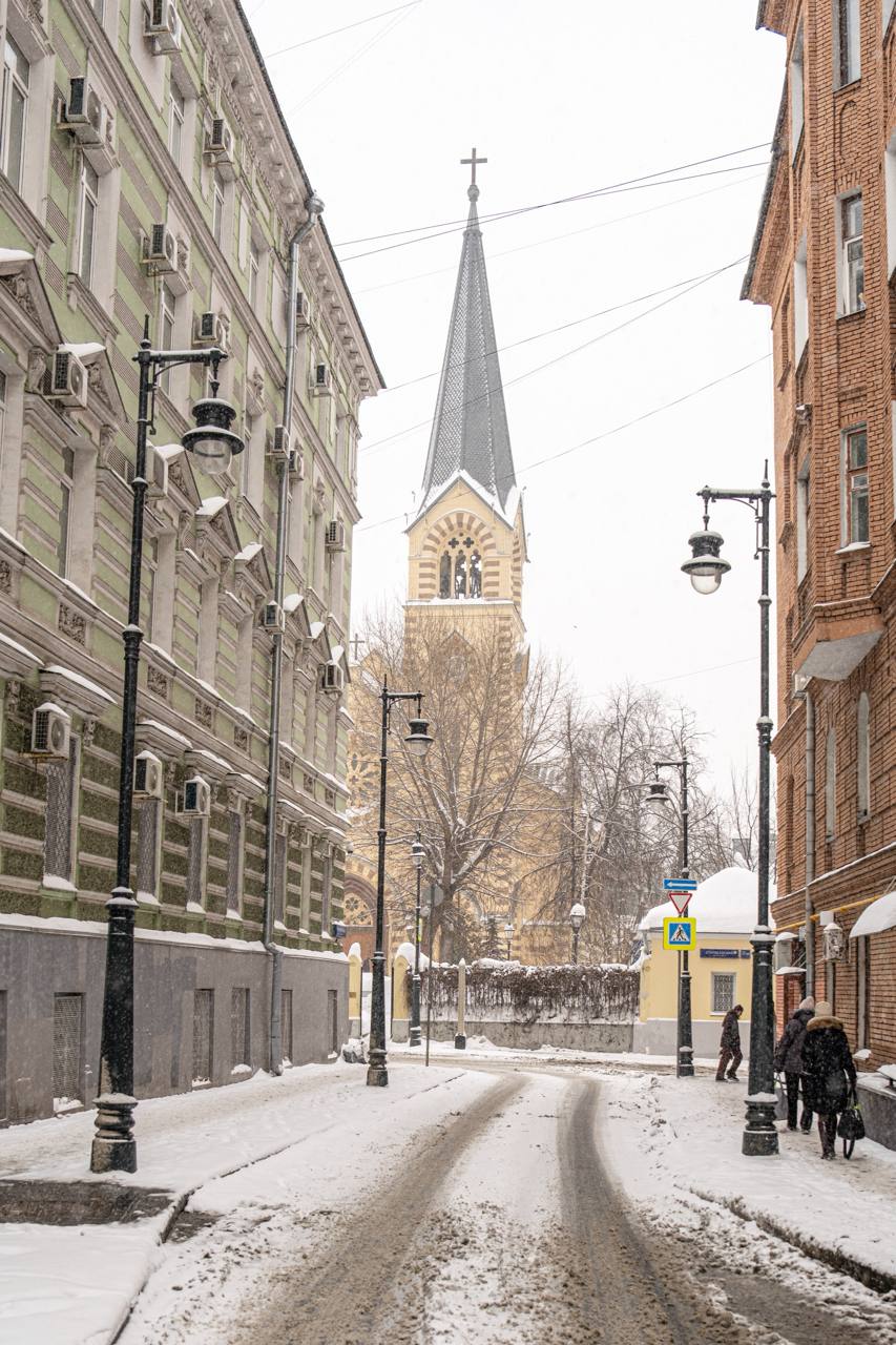 Белая Москва после снегопада Белая Москва после снегопада