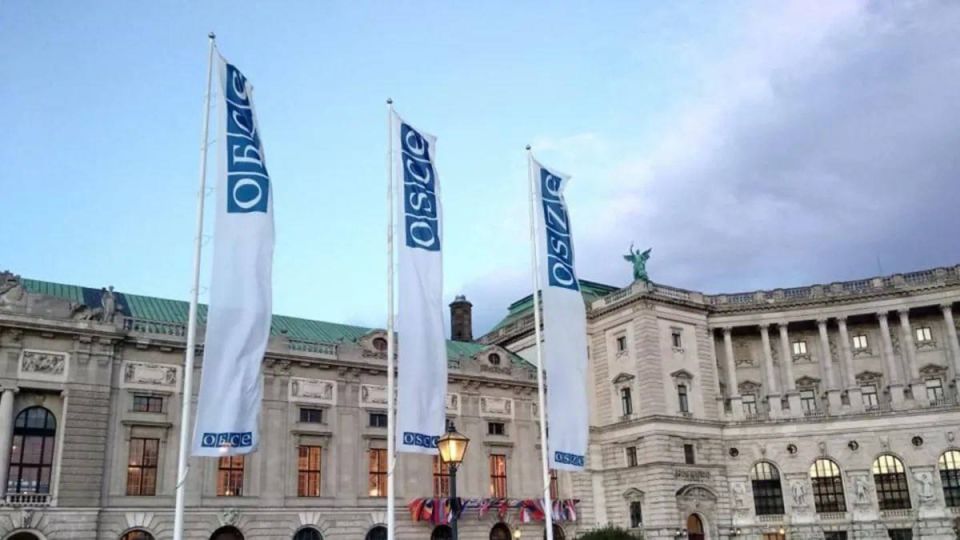 #Анонс. 24 февраля в 10:00 по Вене (12:00 по Москве) Постпредство России при ОБСЕ организует "круглый стол" "В поиске решения по урегулированию украинского кризиса: вызовы и возможности" В рамках мероприятия планируем:...