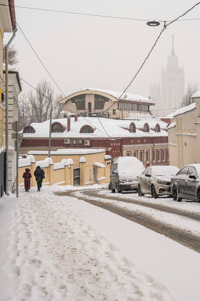 Белая Москва после снегопада Белая Москва после снегопада