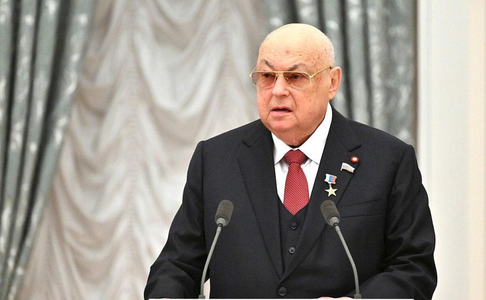 ������� ����������: ������� 90-����� ������ �������� ������� ��������������� ����, ���� �������� �� ������������� � ���, �������� ���� ������ ������ ��������� �������� �������� ��������� �����!�