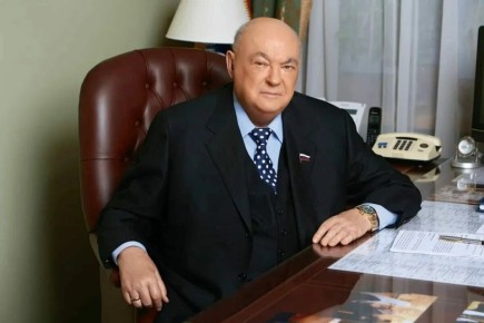 Константин Затулин: Заслуженному строителю Москвы и всей России, старейшине Государственной Думы В.И. РЕСИНУ