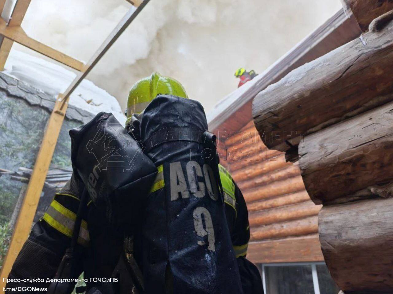 "Таежные бани" полыхают в Москве — мощный пожар в 150 "квадратов" разгорелся в здании на Волоколамском шоссе "Таежные бани" полыхают в Москве — мощный пожар в 150 "квадратов" разгорелся в здании на Волоколамском шоссе