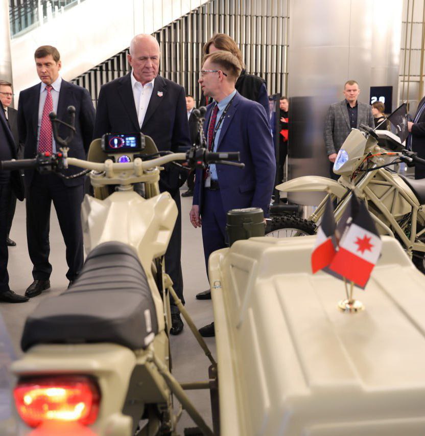 Электромотоциклы от "Калашникова" Электромотоциклы от "Калашникова"