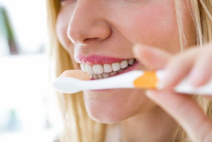 Ошибки, которых стоит избегать перед чисткой зубов