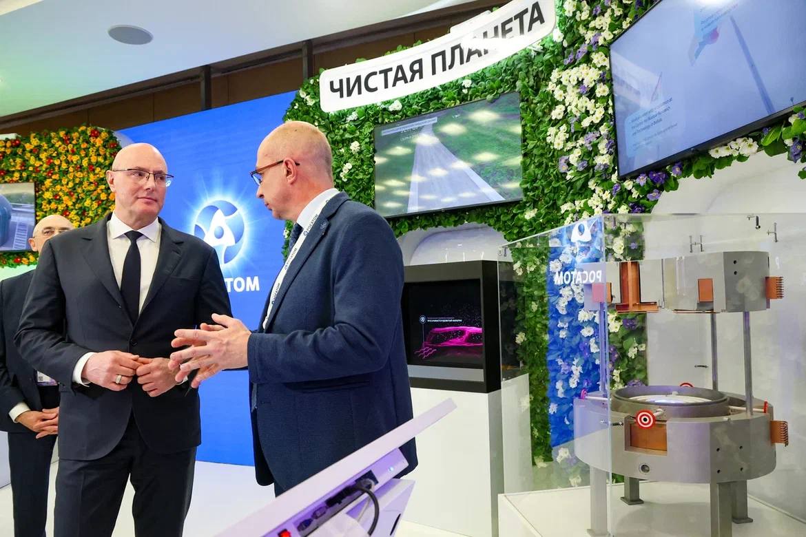 Дмитрий Чернышенко оценил разработки на стендах Форума будущих технологий – 2026 Дмитрий Чернышенко оценил разработки на стендах Форума будущих технологий – 2026