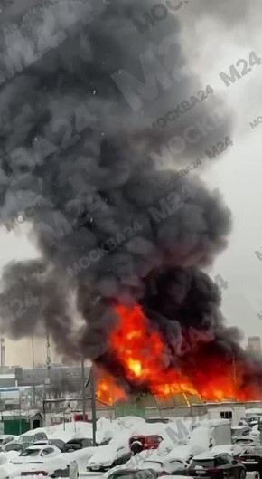 Мощный пожар в районе Митино