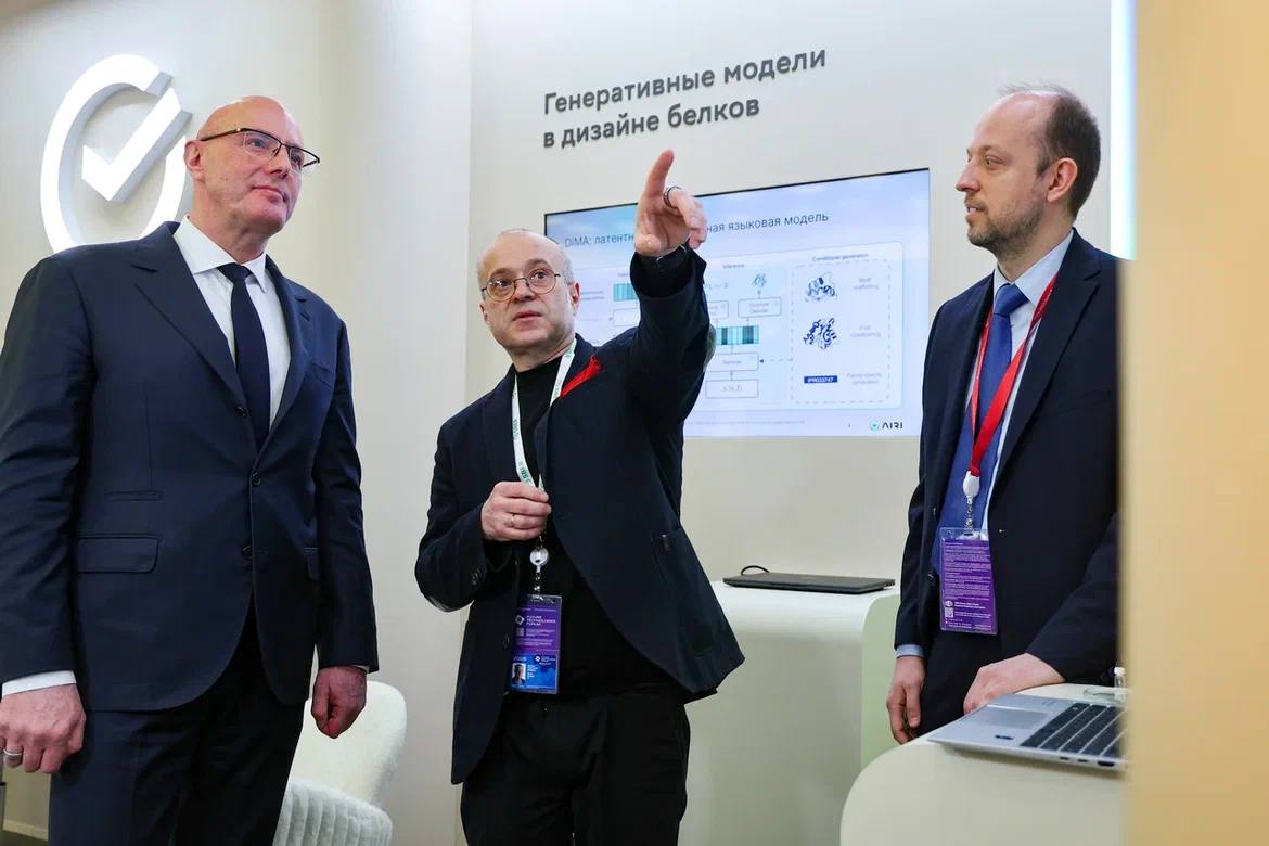 Дмитрий Чернышенко оценил разработки на стендах Форума будущих технологий – 2026 Дмитрий Чернышенко оценил разработки на стендах Форума будущих технологий – 2026