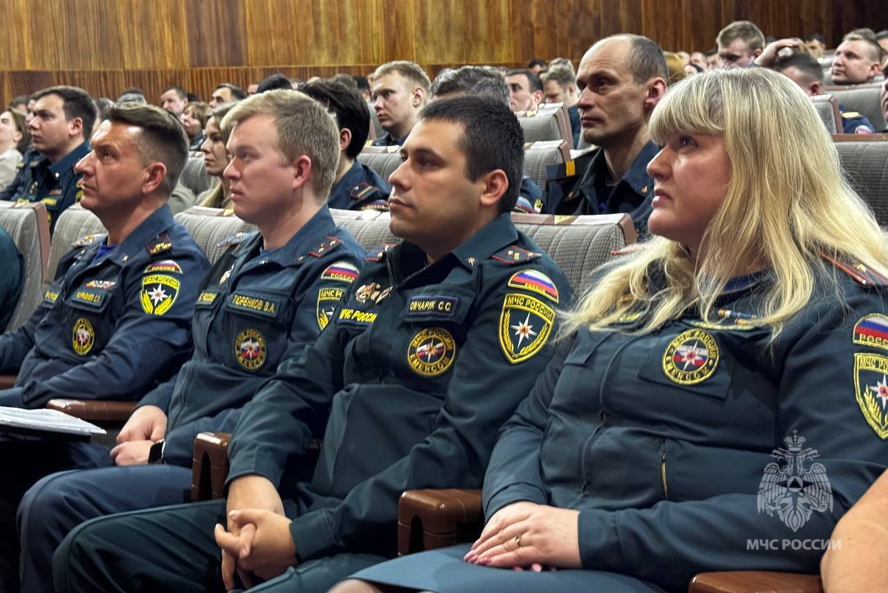 Просветительский проект «Разговоры о важном» прошел в столичном управлении МЧС России Просветительский проект «Разговоры о важном» прошел в столичном управлении МЧС России