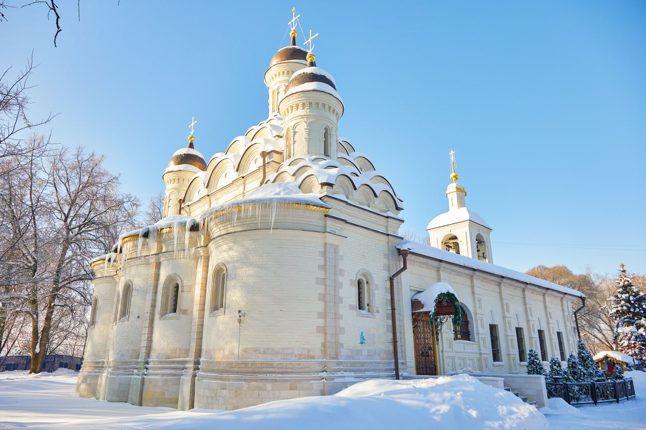 Завершилась реставрация памятника старины — церкви Живоначальной Троицы в Хорошеве, сообщил Сергей Собянин