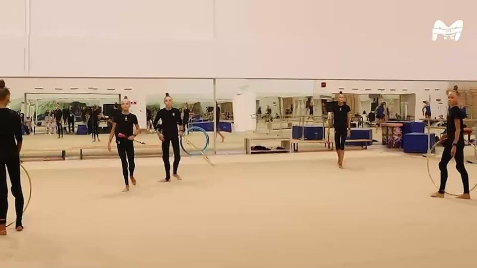 Воспитанницы Академии художественной гимнастики "Небесная грация" Алины Кабаевой вышли в лидеры чемпионата России