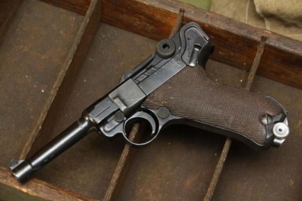 У Умара Джабраилова хранился раритетный немецкий пистолет Parabellum P08, он же известный как Luger