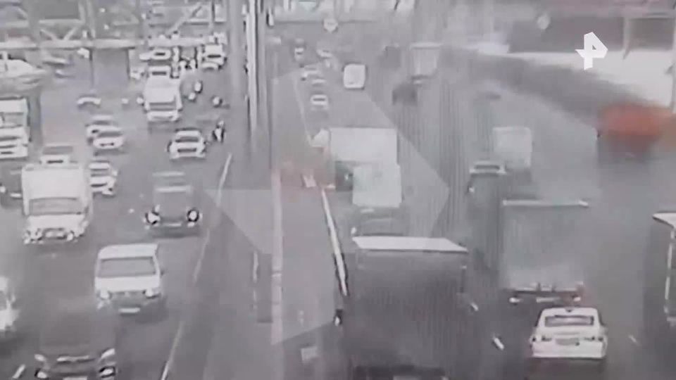 ������ ������ �� ����� � ������, ����� �������� ��������� "������" � "���", �������� � ������������ ��� ��