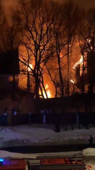 Новые кадры с пожара в Южном Бутово