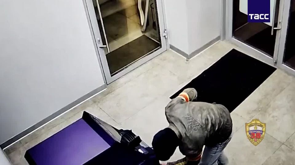 � ������ ��������� �������� ����� ������� ������� �������� ���������, �������� ���� � ��������� �� ��� ������