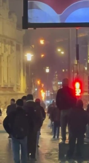 Мачта ретранслятора загорелась на Павелецкой площади в Москве