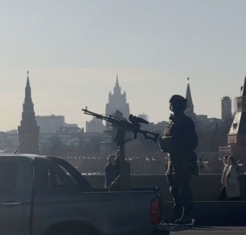 Самая крупная атака на Москву идёт 1,5 суток: сбиты почти 110 БПЛА, в центре Москвы мобильные огневые группы