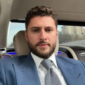 В Москве в розыск объявлен основатель бренда кухонных аксессуаров Moulin Villa Илья Петров, стало известно «Ъ»