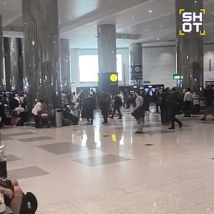 Российские туристы застряли в Дубае после удара иранского БПЛА