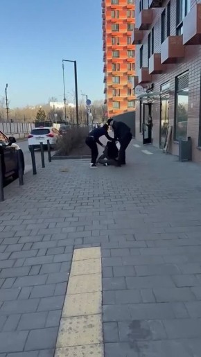 Жуткие кадры похищения во 2-м Нагатинском проезде сняли прохожие