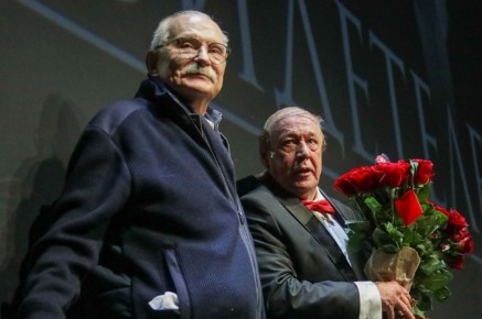 Никита Михалков рассказал, что Путин сомневался в необходимости возвращать на сцену Михаила Ефремова