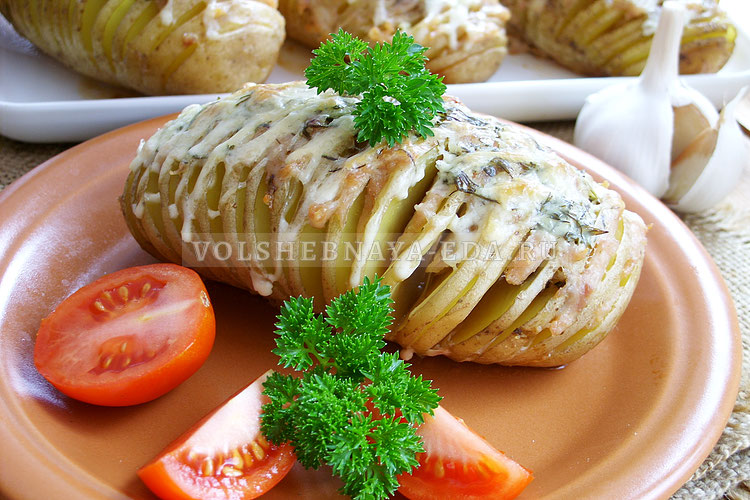 Вкусное открытие: картофель «гармошка» в духовке