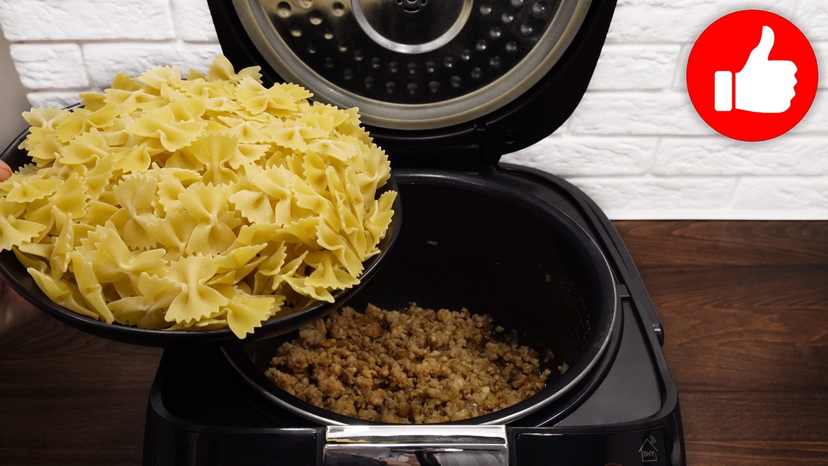 Сытные макароны с фаршем под соевым соусом: просто и вкусно