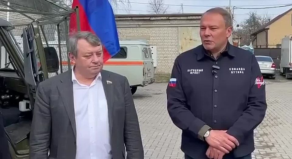 Пётр Толстой: Посетил Белгород, где передал «московскому» 1431 полку санитарные УАЗики-«буханки»