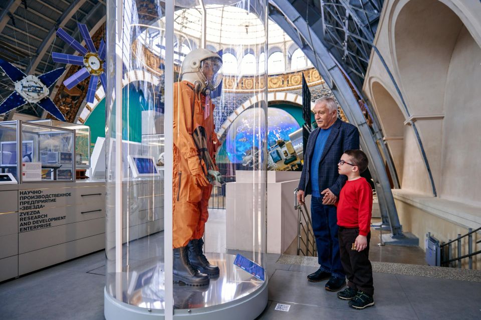 ������� ������������� ������� � ����������� ������� ���������! ������ �� ����� ����� �� ������� � ������ ������������� � �������� �� ����, �������� � ����� ������ ������� ���������� ��� ������, � ����� ����� ������������ �...