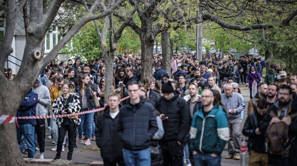 ���� ����: ������� ��������. �������, 12 ������, � ������� �������� ������������� ������ � ����� ���������� �� 16 ��� ��������� ������� ������