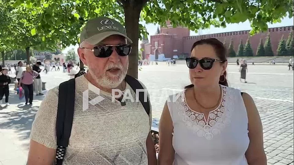 «У нас очень много общего»: москвичи и гости столицы рассказали Раптли, что думают о российско-китайских отношениях
