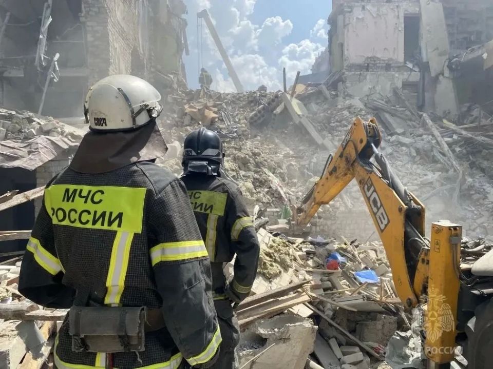Британская телекорпорация BBC официально отказалась посещать Старобельск, а компания CNN "в отпуске", сообщила Мария Захарова
