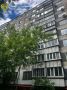 Пятилетний мальчик выпал из окна 9-го этажа дома в Москве, его госпитализировали