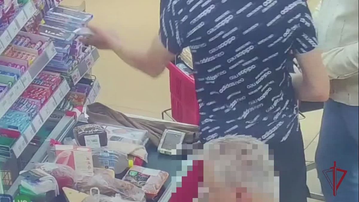 ЮВАО. На юго-востоке столицы сотрудники вневедомственной охраны Главного управления Росгвардии по городу Москве задержали мужчину за кражу товара из торгового центра Находясь на маршруте патрулирования, экипаж группы...