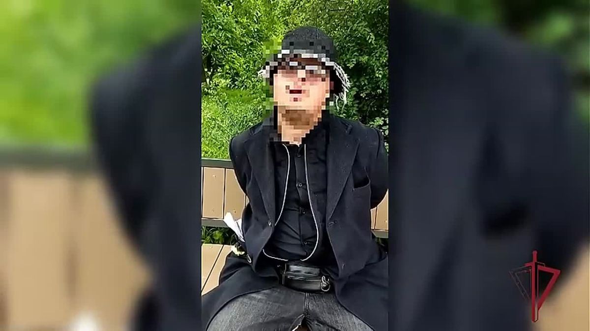 Очень странный тип ворвался в храм Живоначальной Троицы в Свиблово и стал размахивать пистолетом