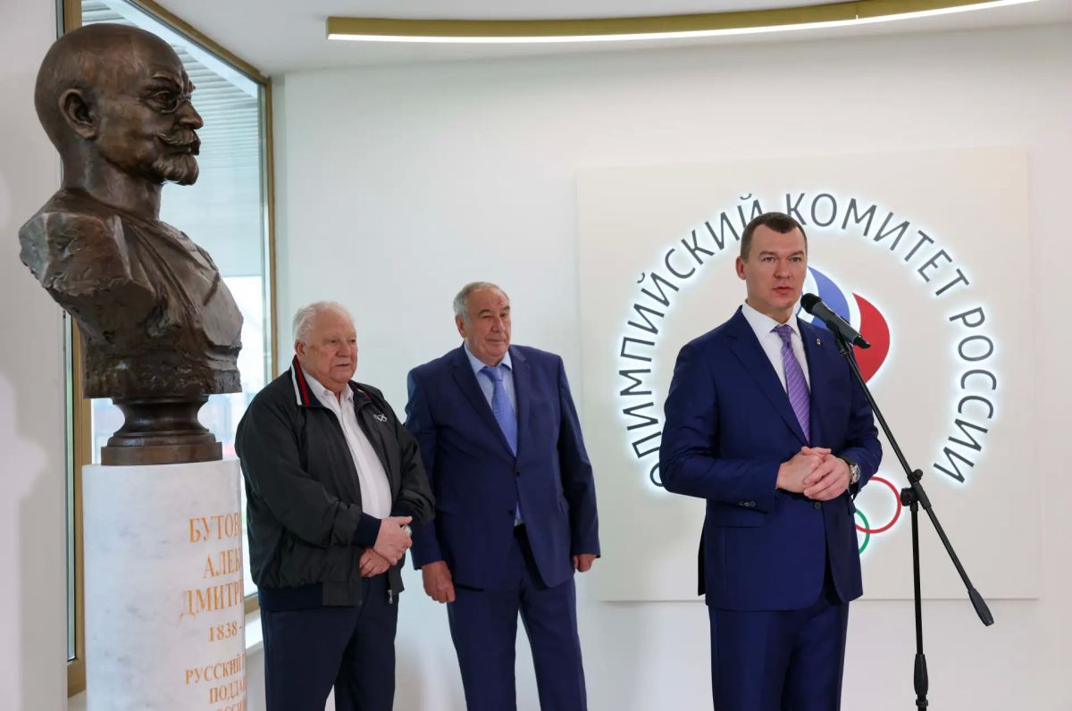 Бюст Алексея Бутовского торжественно открыт в штаб-квартире ОКР! Бюст Алексея Бутовского торжественно открыт в штаб-квартире ОКР!