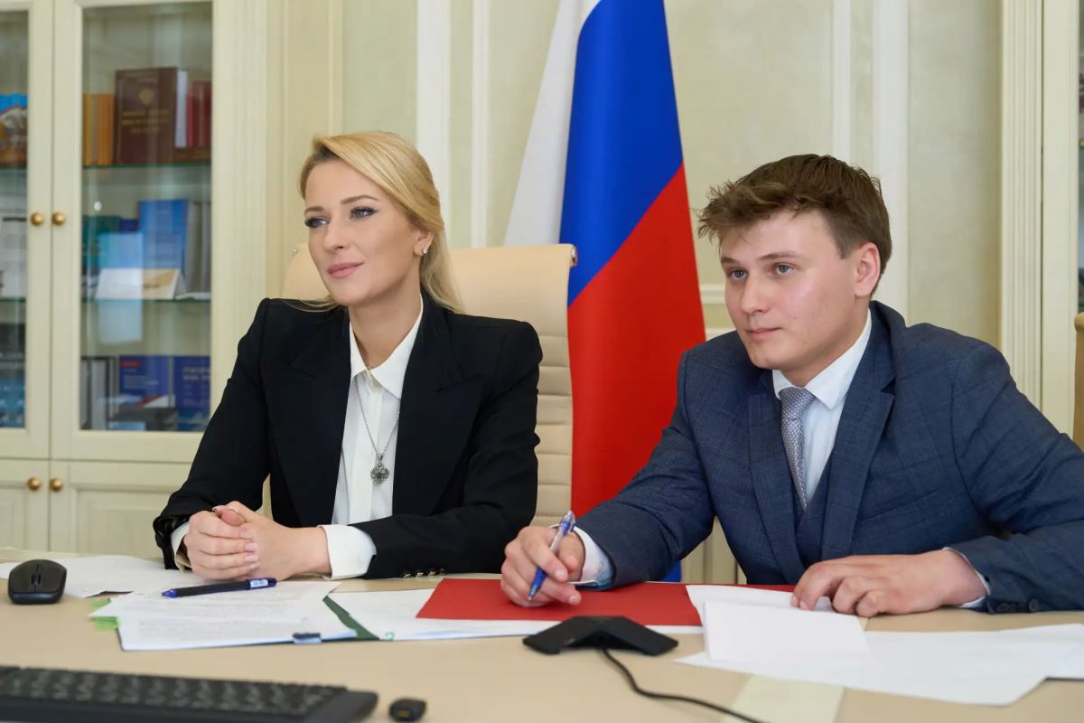 Яна Лантратова: Провела онлайн-встречу с коллегой из Мьянмы — Председателем Национальной комиссии по правам человека Титом Линн Оуном Яна Лантратова: Провела онлайн-встречу с коллегой из Мьянмы — Председателем Национальной комиссии по правам человека Титом Линн Оуном