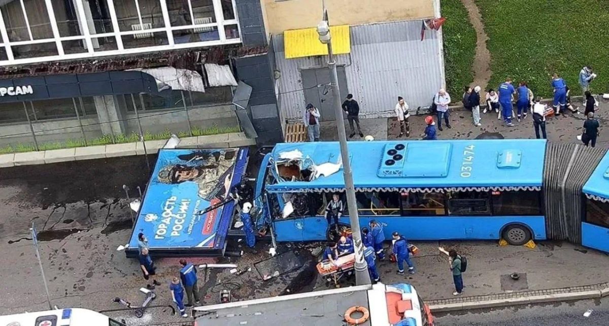 Мосгортранс будет добиваться привлечения к ответственности виновника ДТП на Нижегородской улице — водителя грузового автомобиля