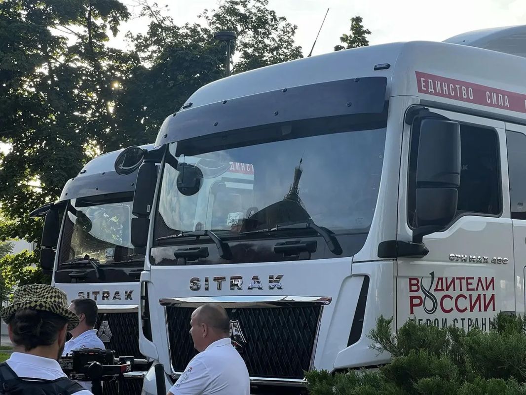 В Москве завершился масштабный автопробег «Водители России – Герои Страны» В Москве завершился масштабный автопробег «Водители России – Герои Страны»
