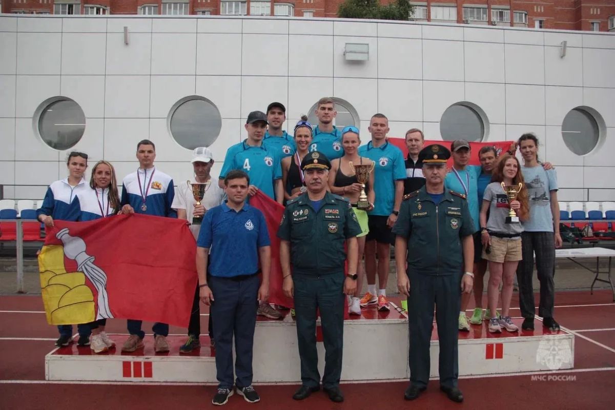 Команда столичного главка МЧС России стала чемпионом в соревнованиях по легкой атлетике