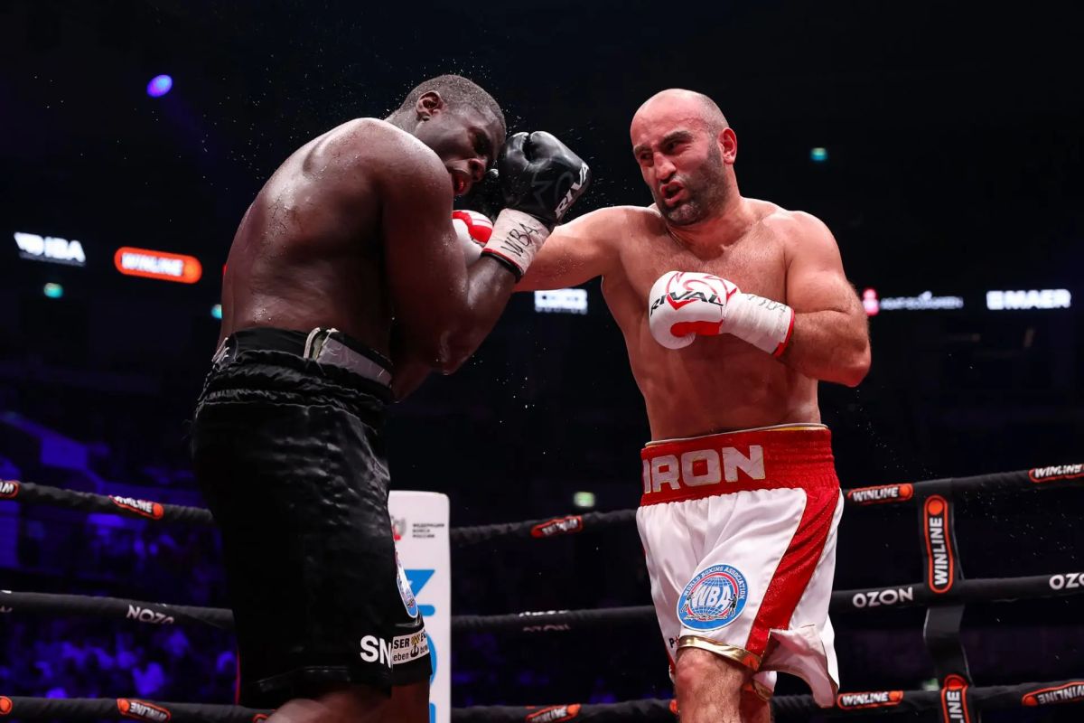 Мурат Гассиев защитил титул WBA на турнире IBA PRO 19 в Москве Мурат Гассиев защитил титул WBA на турнире IBA PRO 19 в Москве