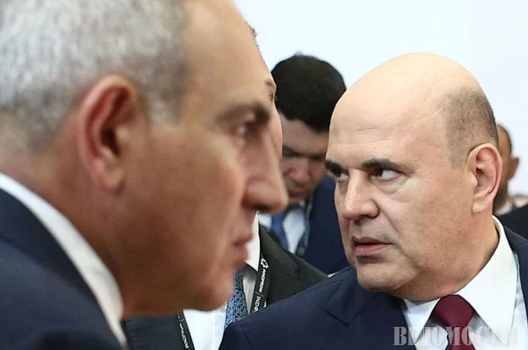Кадры недели. Премьер-министр России Михаил Мишустин и премьер-министр Армении Никол Пашинян на международной выставке «Иннопром»