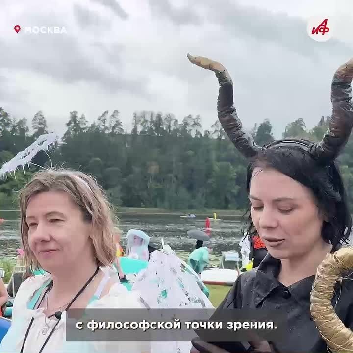 Заплыв коня с императрицей