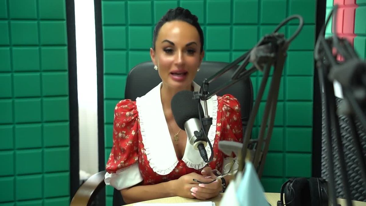 Ирина Волк: Друзья, скоро в эфире "Милицейской волны" выйдет новый выпуск моей программы "Вам слово! С Ириной Волк"