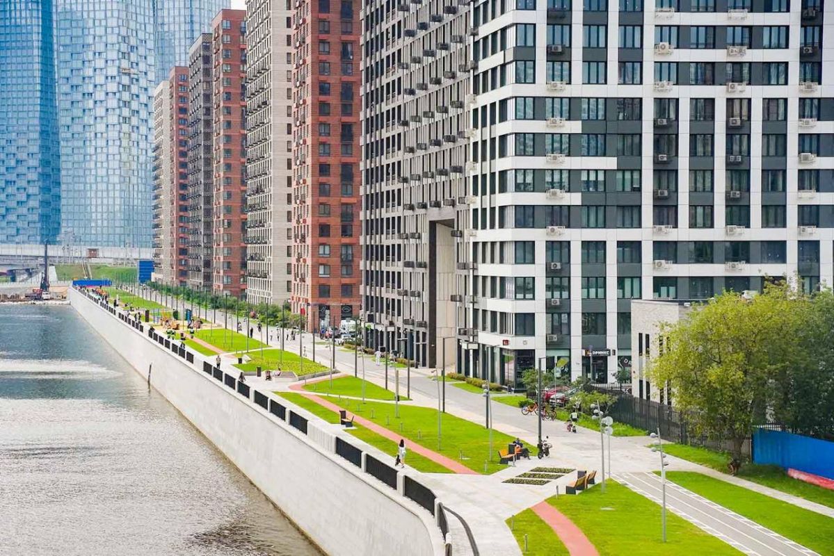 Комфортное общественное пространство для отдыха и прогулок у реки: в столице открыли набережную между Шелепихинским и Белорусским мостами Комфортное общественное пространство для отдыха и прогулок у реки: в столице открыли набережную между Шелепихинским и Белорусским мостами