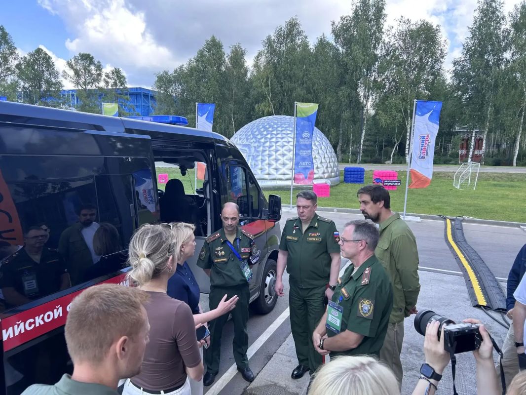 В Москве военные следователи раскрыли секреты криминалистики на мастер-классе для детей В Москве военные следователи раскрыли секреты криминалистики на мастер-классе для детей