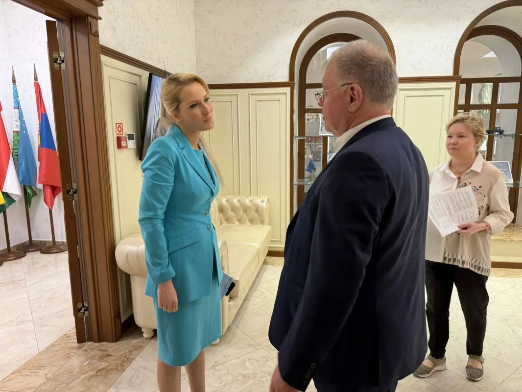 Заместитель Председателя Мосгордумы Степан Орлов (фракция партии «Единая Россия») принял участие во Всероссийской конференции «Служение Отечеству как призвание молодежи» Заместитель Председателя Мосгордумы Степан Орлов (фракция партии «Единая Россия») принял участие во Всероссийской конференции «Служение Отечеству как призвание молодежи»