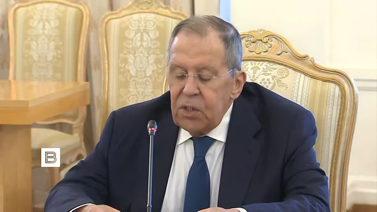 Россия и Азербайджан идут к полному раскрытию потенциала декларации о союзническом взаимодействии, несмотря на "периодически возникающие те или иные сложности", отметил Сергей Лавров на встрече с азербайджанским коллегой