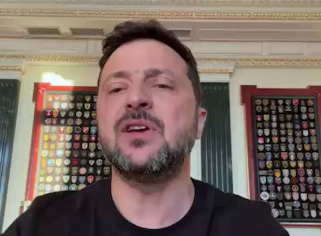 Несбиваемая баллистика: Зеленский признал бессилие ПВО перед массированным ударом ВС РФ