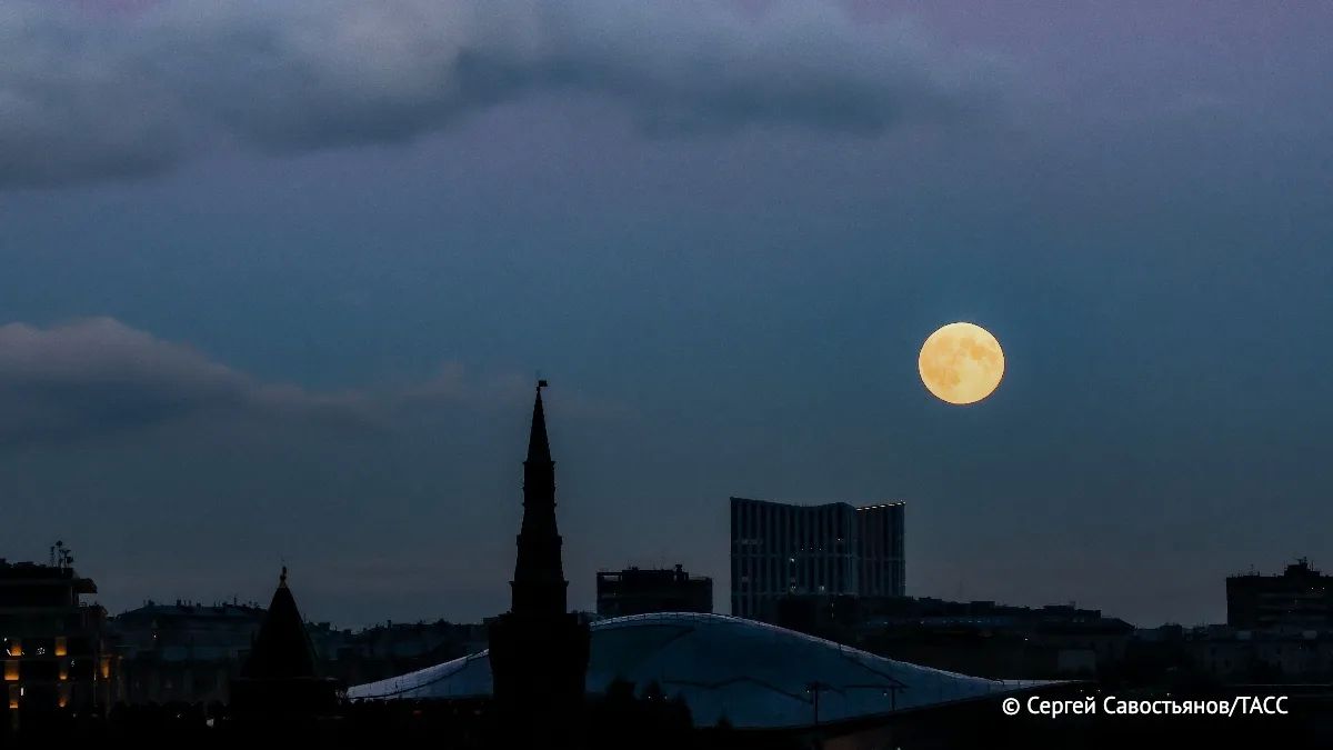 Прошедшая ночь в Москве стала самой теплой с начала лета