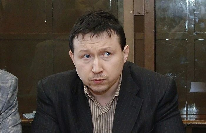 Беглого нотариуса, проходящего по делу об убийстве главреда Forbes, этапировали в Москву